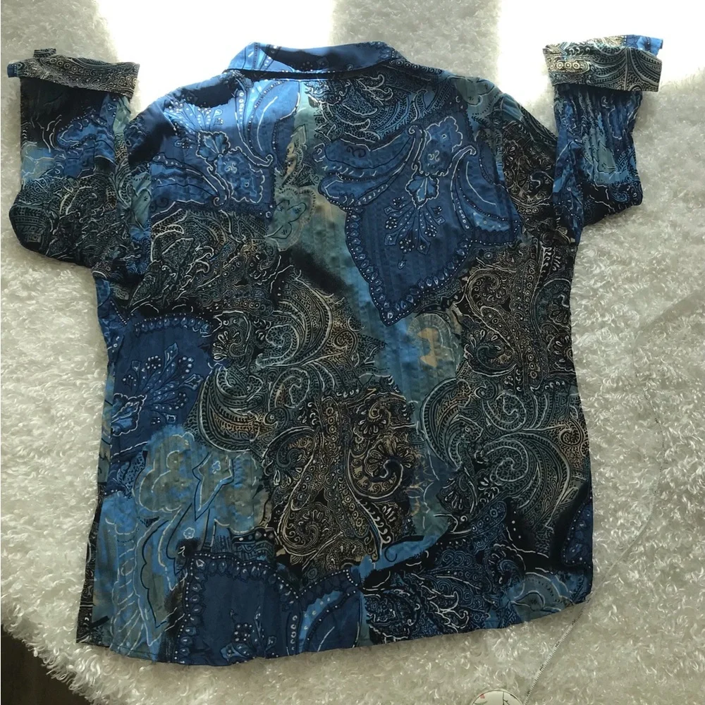 Blue Paisley Button-Up Blouse - Picture 10 of 11